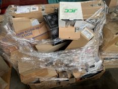 Large Pallet of Light Fittings