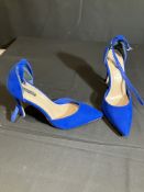 Linzi High Heels Worn By A Body Double