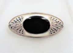 Vintage Artisan Sterling Silver Whitby Jet Brooch with Gift Pouch