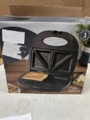 Morrisons Home Sandwich Toaster. RRP £22.99 - GRADE U