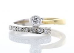 18ct Single Stone Rub Over With Crossover Set Shoulder Diamond Ring 0.11 Carats