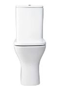 Brand New Boxed Scene Comfort Close Coupled Toilet with Soft Close Toilet Seat RRP £270 **No Vat*...