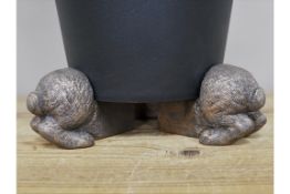 Rabbit Plant Pot Stands