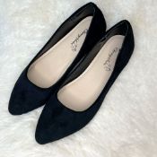 Wholesale Joblot of 250 Pairs Women’s Flat Suede Shoes - Total RRP £3750