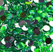 Lot 51; 10,000 Emerald Green Flat Back Crystal Gems In 10 Packs RRP £35