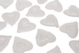 Lot 118; 20 x 100Pcs Heart Shaped Petals In White RRP £40