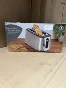 Morrisons Home Roma 4 Slice Slot Toaster. RRP £25.00 - GRADE U