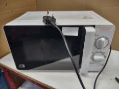 Morrisons Manual Microwave. RRP £79.99 - GRADE U