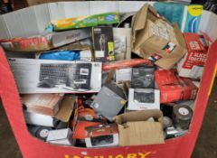 Pallet of Assorted Electrical/Tech/Homewares. Approx. RRP £2000