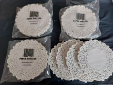 2000 x white doilies selection of sizes