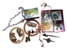 Vintage Jewellery Collection Brooches, Earrings Etc