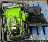 Greeworks Lawn mower. RRP £299.99 - Grade U