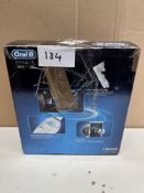Oral-B Genius 8000 electric toothbrush. RRP £250 - GRADE U