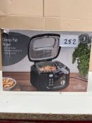 Morrisons Deep Fat fryer. RRP £30 - GRADE U
