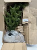 Plastic Decorative Pine tree,. RRP £30 - Grade U