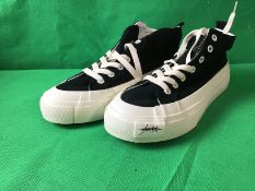 Five Continent Story Trainers Sz 41 New No Box