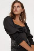 200 Pieces of Style Snatch Clothing