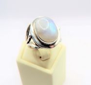 Vintage Artisan Sterling Silver Moonstone Ring