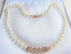 20 inch Single Strand Pearl & Crystal Necklace With Gift Pouch