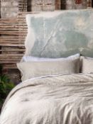 Pallet of Raw Customer Returns - Category - HOMEFURNISHINGS - OVERSIZED - P100149540 + P100112216