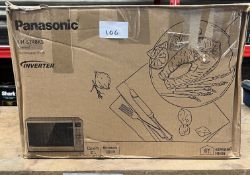 Panasonic Microwave Oven. RRP £90 - GRADE U