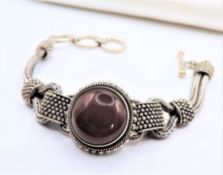 SUARTI Red Carnelian Cabochon Bracelet Sterling Silver New With Gift Box