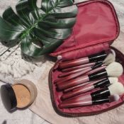 550+ Sets of High End Makeup Brushes, Makeup Bags and Packaging - Total RRP £65,994.50