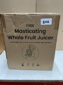 Masticating Whole Fruit Juicer. RRP £80 - Grade U