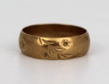 Vintage 9ct Gold Decorative Floral Ring
