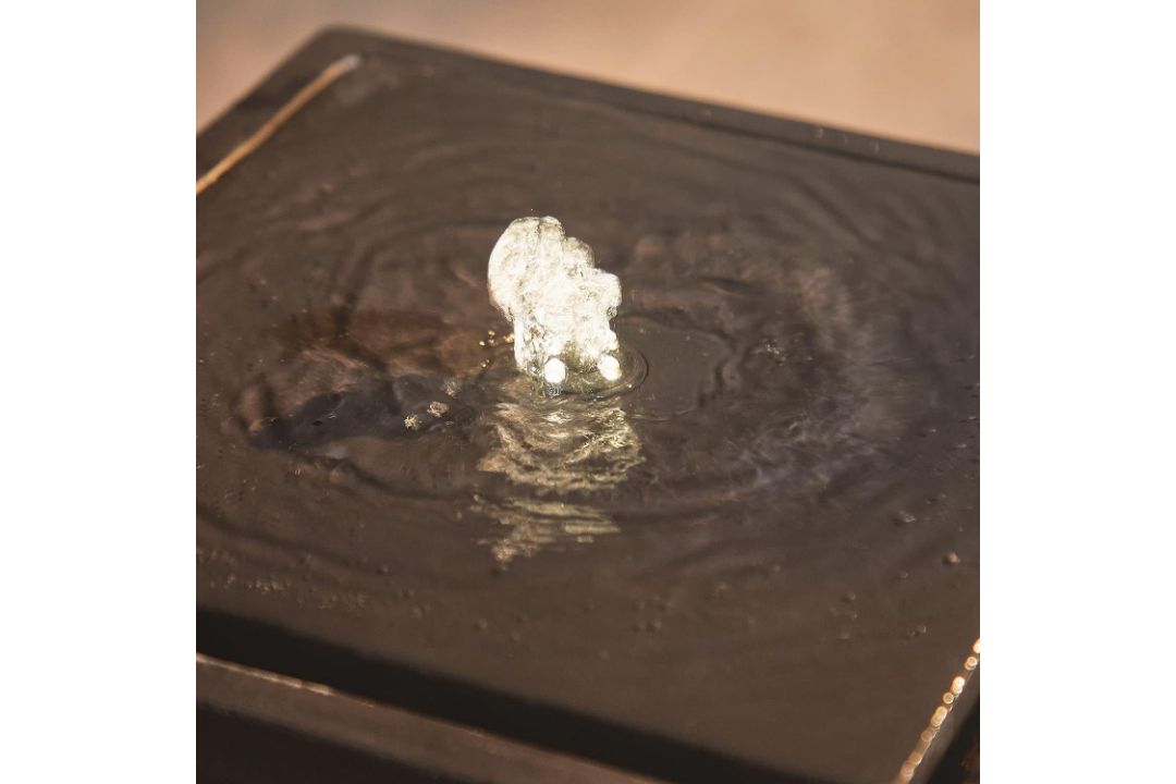 LED RIBBED CUBE WATER FEATURE. RRP £299.99 EACH INDOOR/OUTDOOR - Image 2 of 2