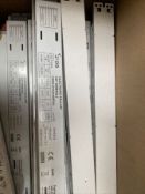 5 x Twin 49/52W Electronic Ballast