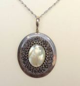 Vintage Sterling Silver SUARTI Mother of Pearl Pendant Necklace
