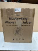 F1900 Masticating Whole Fruit Juicer. RRP £80 - Grade U