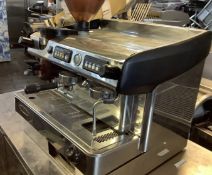 Title: Coffee Machine With Built In Coffee GrinderDescription: Coffee Machine With Built In Coffee
