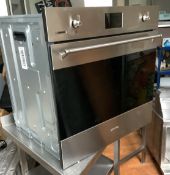 Title: Built In OvenDescription: Used, Tested Built In Oven.Collection or Postage/Delivery to be