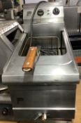 Title: Parry FryerDescription: Parry Fryer Tested.Collection or Postage to be quoted. Condition: