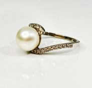 Beautiful 5.12 CT South Sea Pearl With Diamonds & Platinum Ring