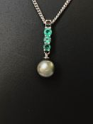 Beautiful 9.25CT Natural Tahitian Pearl With Emerald & Platinum Pendant