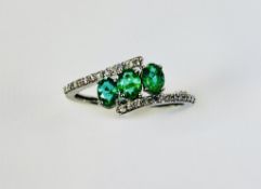 Beautiful Natural Emerald Ring With Natural Diamonds & Platinum 950