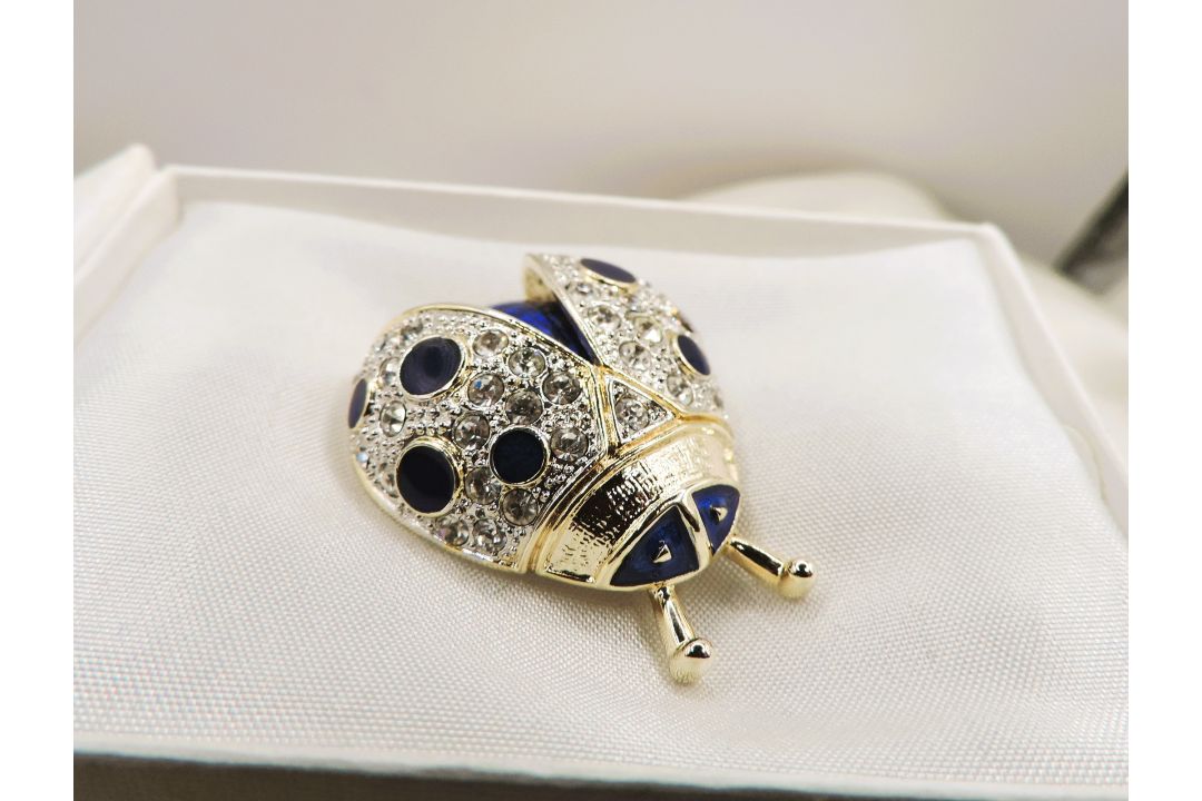 Gold Plated Enamel & Crystal Ladybird Brooch With Gift Pouch - Image 3 of 4