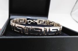 Vintage Artisan Sterling Silver Greek Key Bracelet 15 Grams With Gift Box