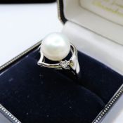 Sterling Silver Cultured Pearl & Diamond Ring New With Gift Pouch