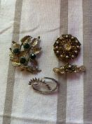 3 vintage brooches