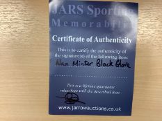 Alan Minter Signed Boxing Glove