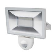 White Mains-powered Cool white Outdoor LED PIR Floodlight 1600lm