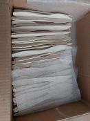 200 plastic knives in plastic, champagne colour
