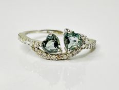 Beautiful 1.07 CT Bi-Colour Unheated Ceylon Sapphire Diamonds & Platinum