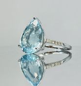 Beautiful Natural Flawless 6.53 CT Aquamarine Ring With Diamonds And 18k Gold