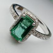 Beautiful Natural Emerald With Natural Diamonds & 18k Gold