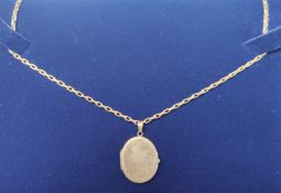 9Ct Gold Necklace With 9Ct Gold Locket. 5.7G